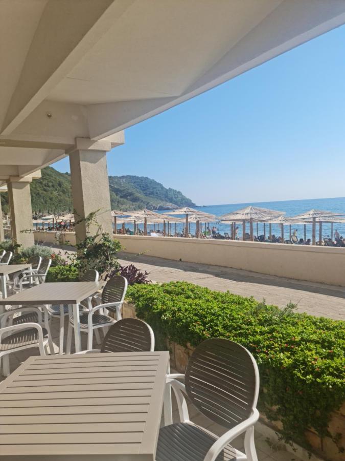 Pearl Beach - Hills & Čanj