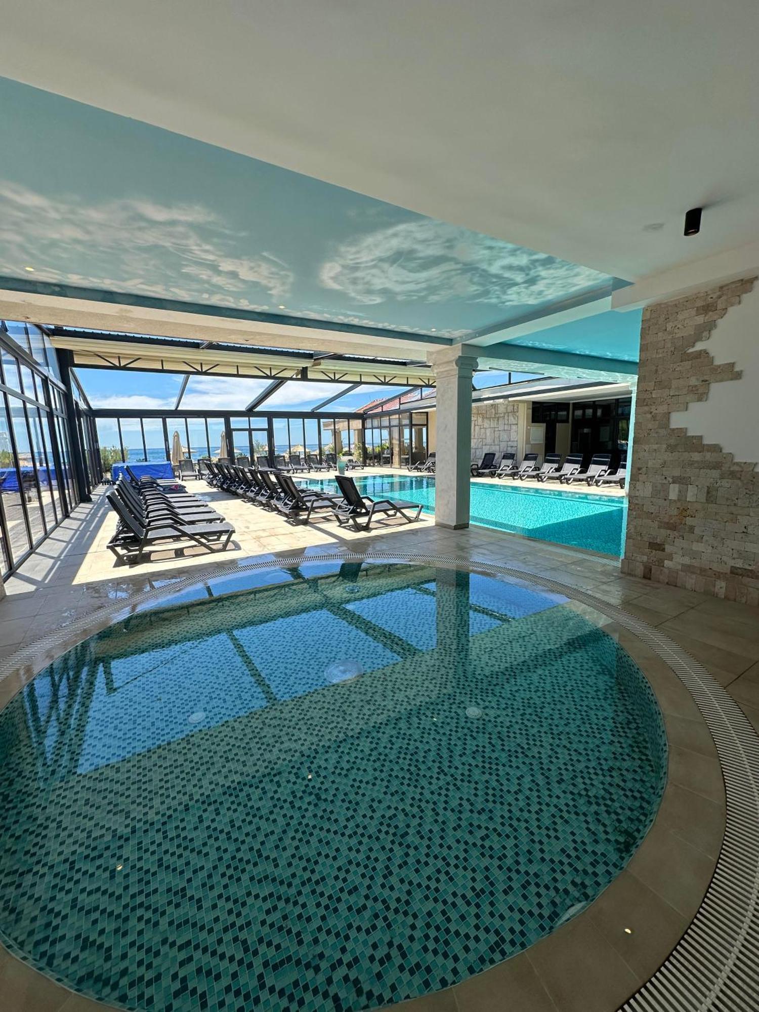 Pearl Beach - Hills & 4* Чань