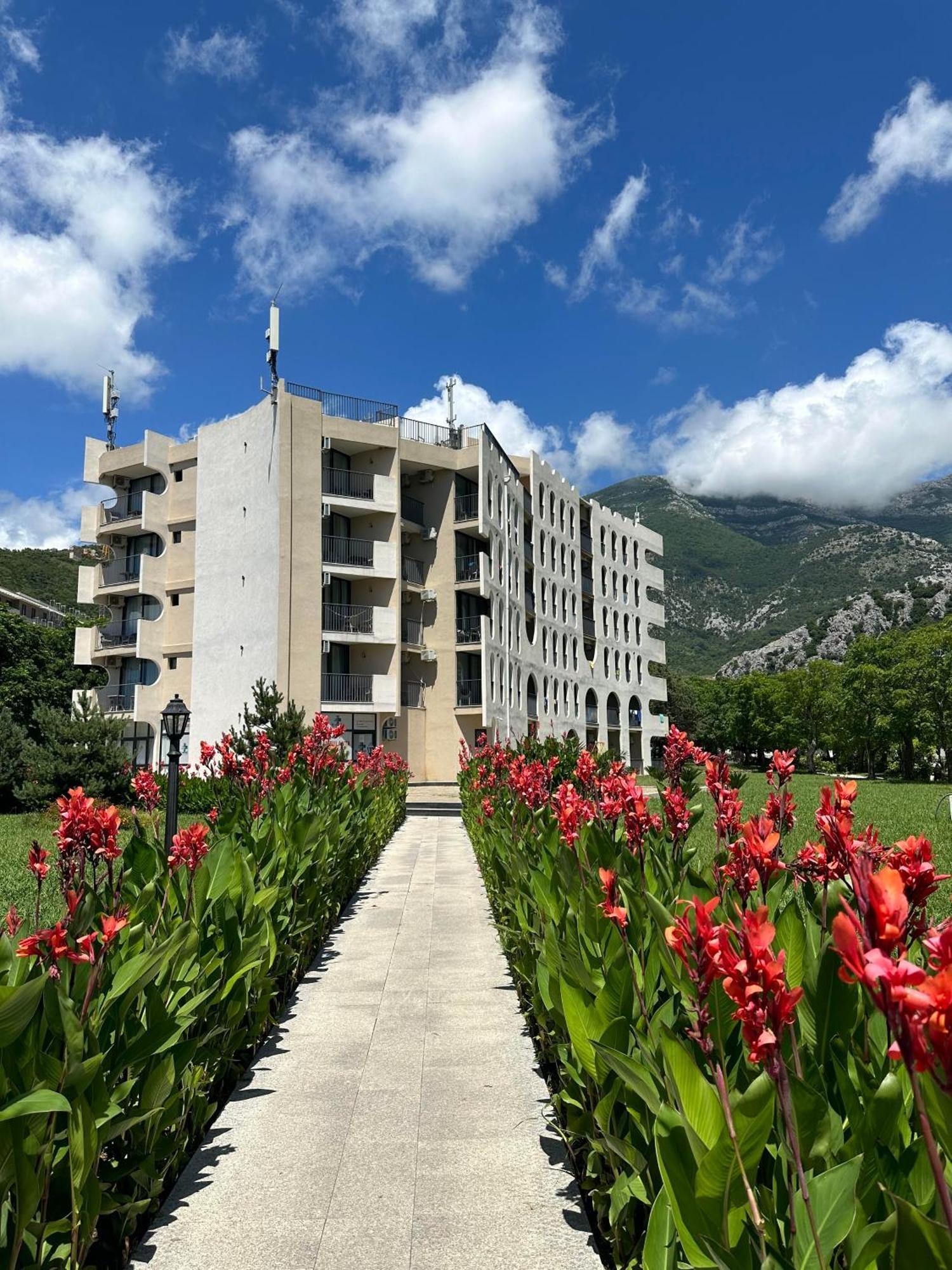 Pearl Beach - Hills & Отель 4*