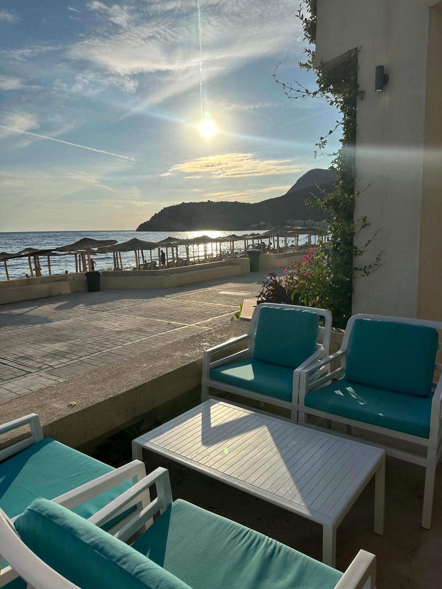 Pearl Beach - Hills & Отель